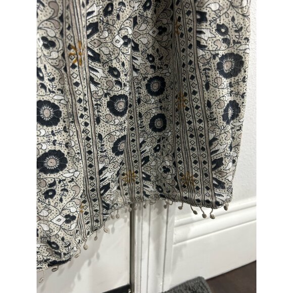 American Eagle Outfitters Womens Boho Style Smocked Top Floral Print Sz Medium - Picture 5 of 9